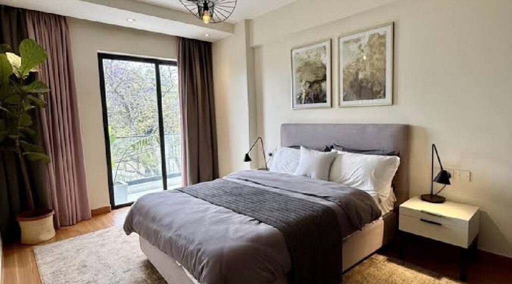 Riverside Drive apartments1.4